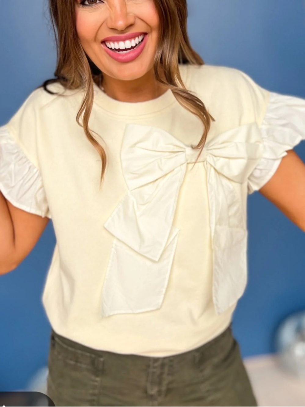 VOY Cream Oversized Bow Ruffle Sleeve Sweatshirt Top L Coquette Romantic